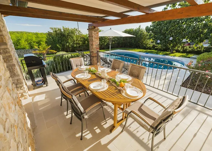 Villa Jurinea In Istrien Mit Pool